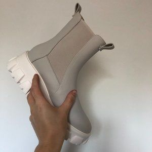 Pieces "Candria" chunky ankle boots in beige/cream size 7 - Brand New